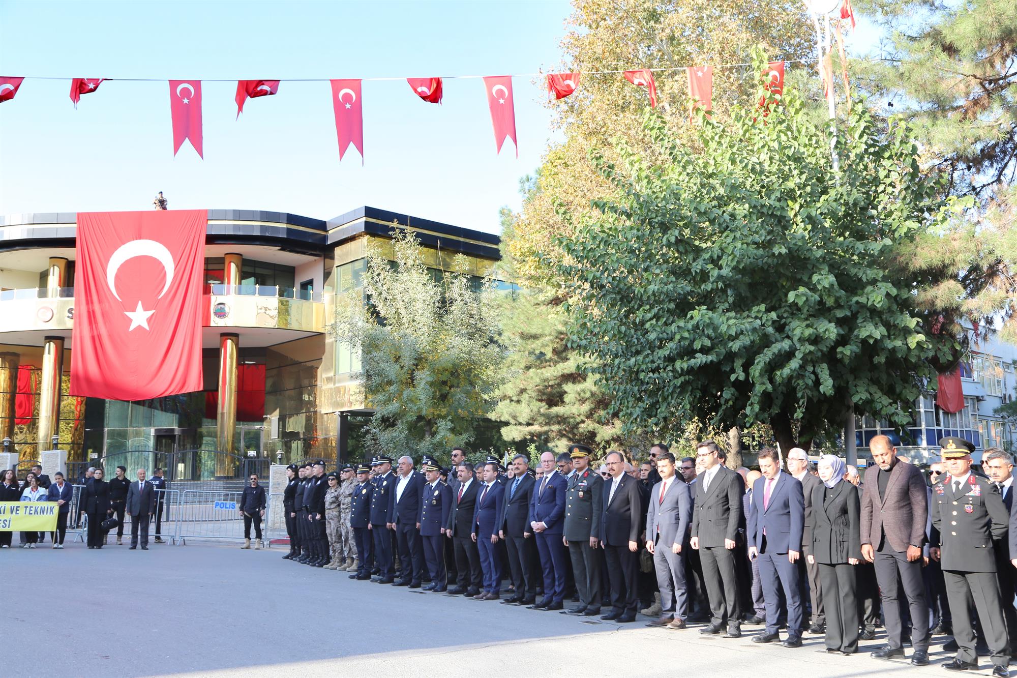 Rektörümüz Prof. Dr. Nihat Şındak 10 Kasım Atatürk’ü Anma Günü Programına Katıldı